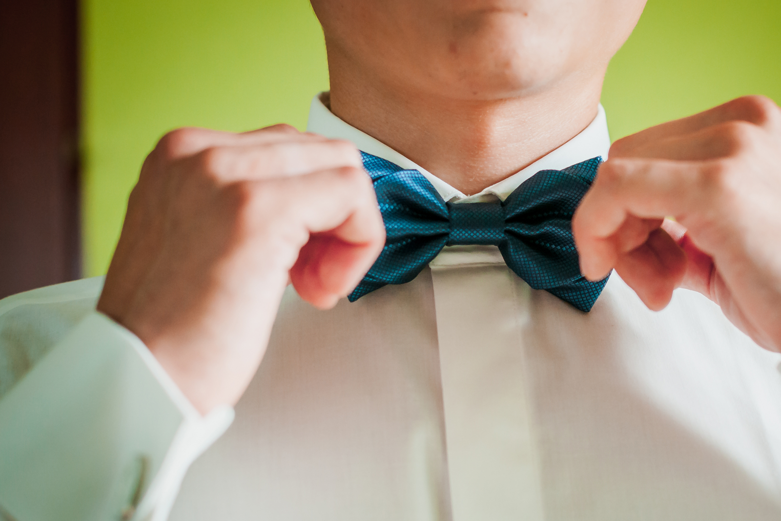 How to Tie a Bow Tie