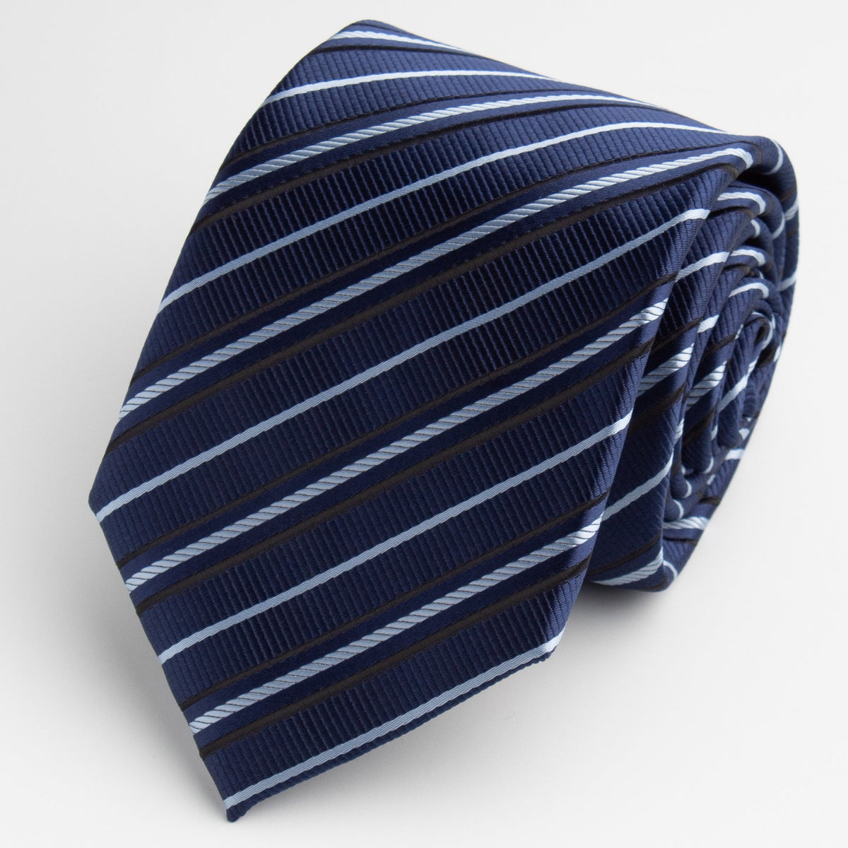 Anchors Away Traditional Tie